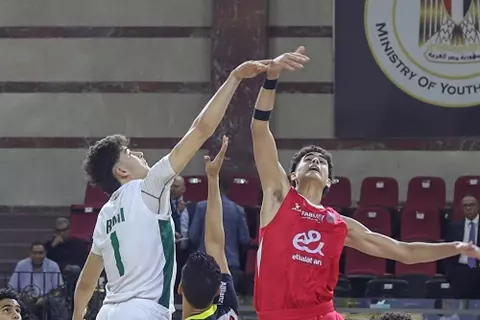 "فعل غير رياضي واحتجاج واتجاه للإخلاء"..معركة بين شباب الأهلي والاتحاد في نهائي دوري مرتبط السلة